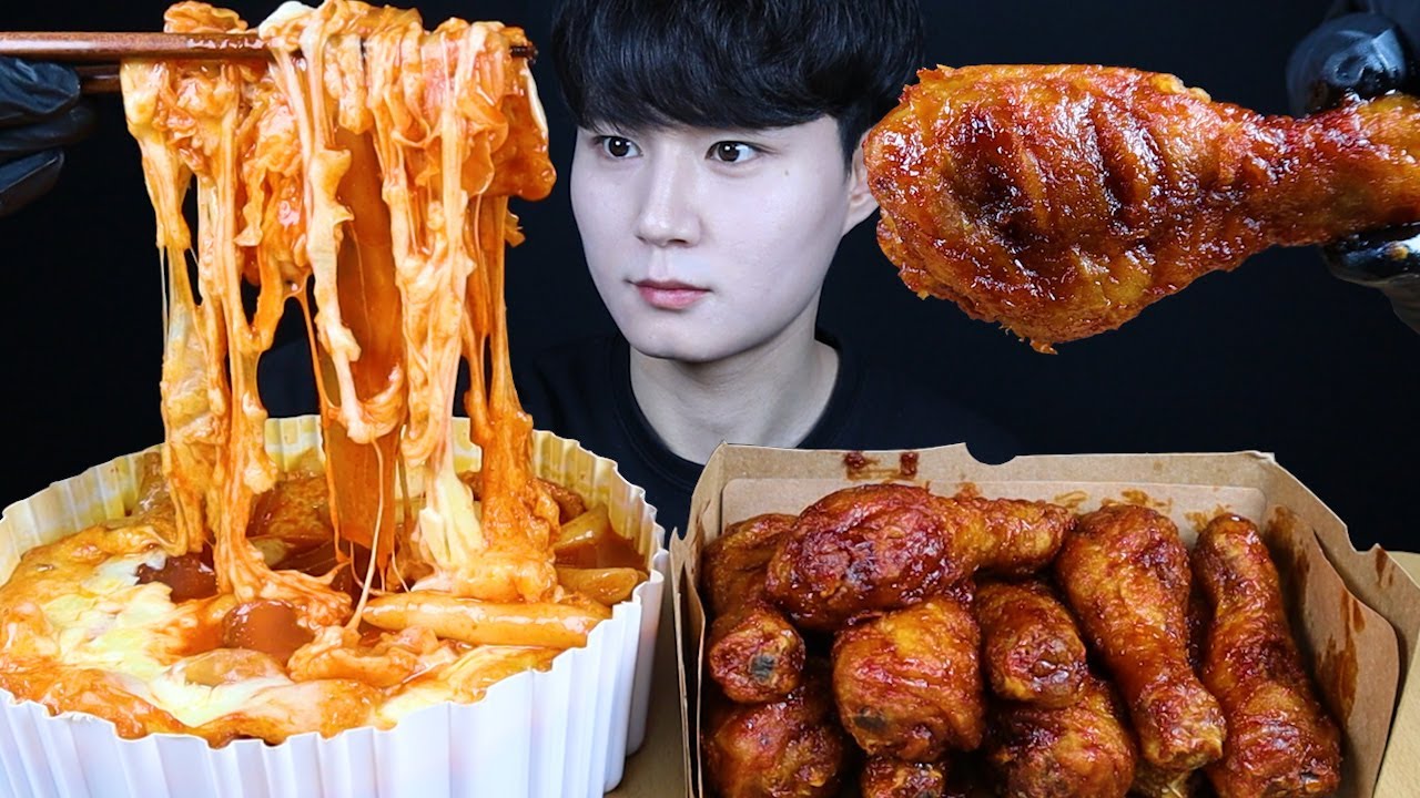 응급실떡볶이 교촌레드스틱 치킨 먹방ASMR MUKBANG SPICY TTEOKBOKKI & FRIED CHICKEN 辛いトッポッキチキン Gà ไก่Ayam eating sounds