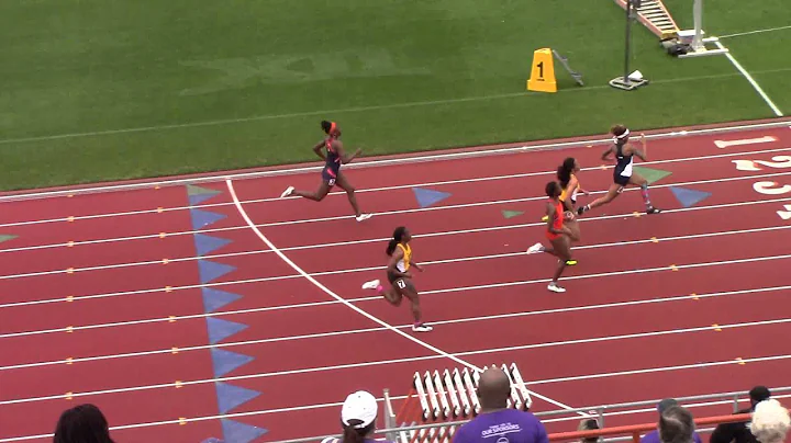 Texas Invitational  100m    Lydia Harold   and  Ja...