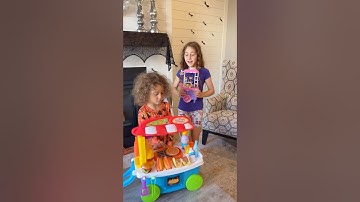 The good kid - learn to share with others #shorts