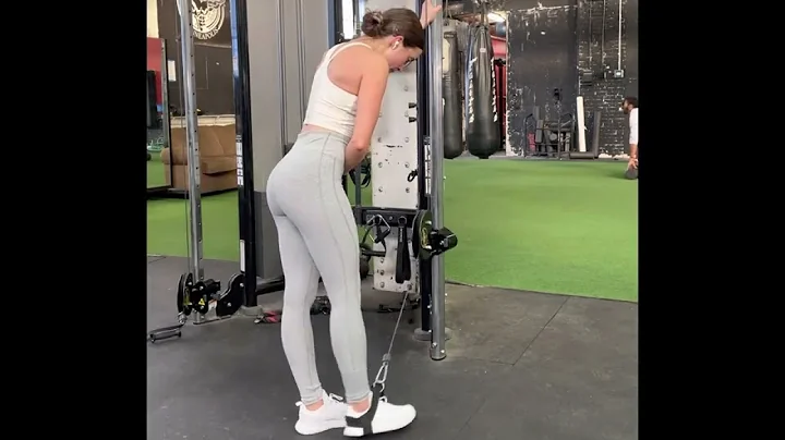 Glute Med Kickback