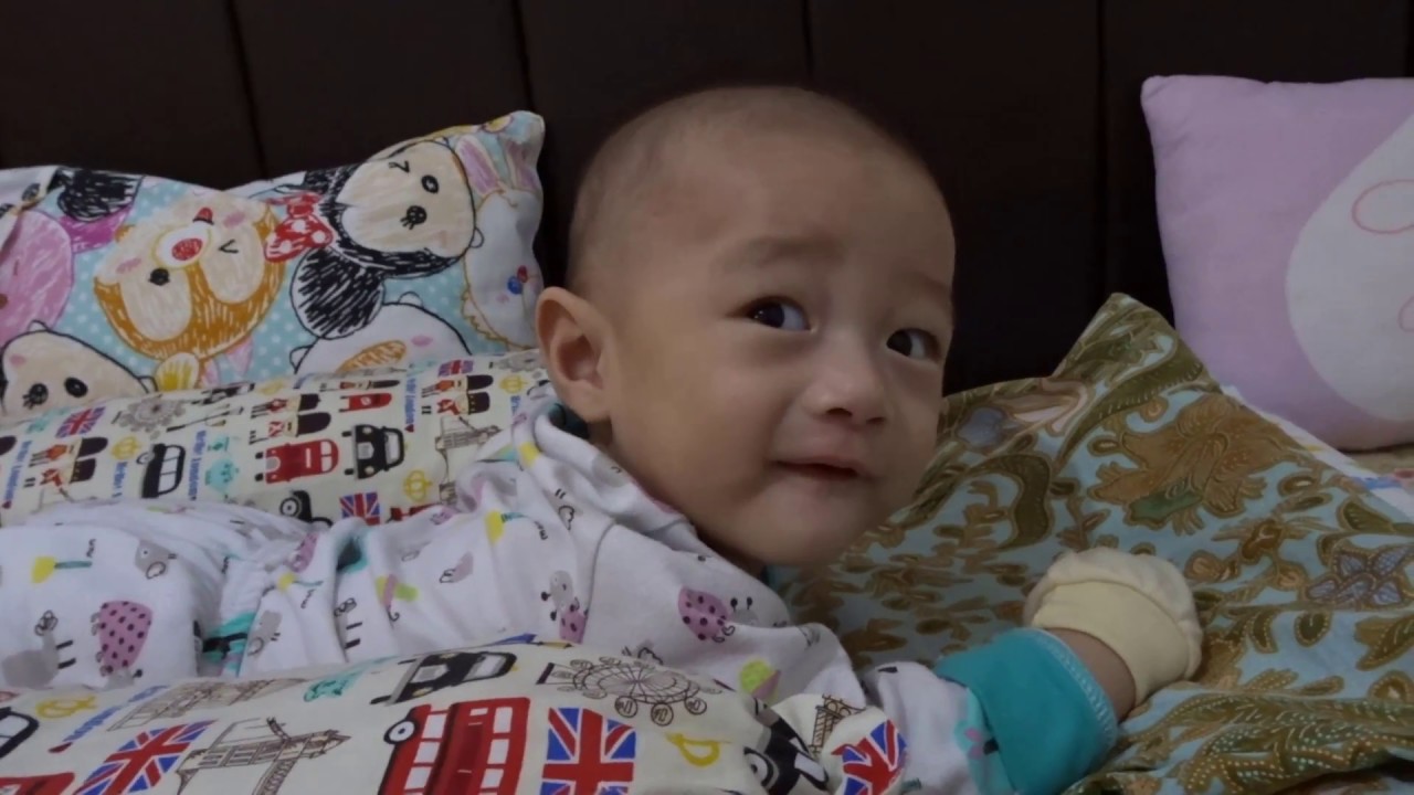 EKSPRESI LUCU BAYI KETIKA BANGUN TIDUR YouTube