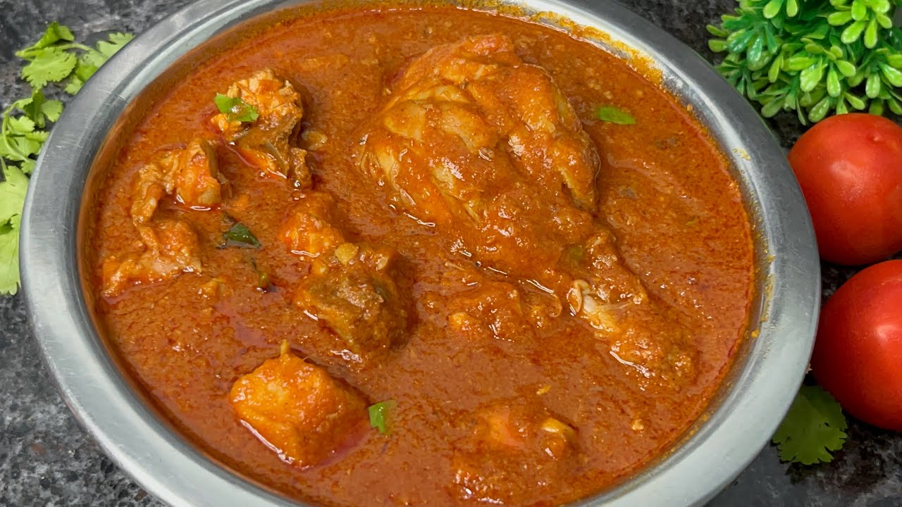 అమ్మమల కాలం నాటి చికెన్ కర్రీ. తక్కువ పాదార్తలతో ఎక్కువ గ్రేవీ ఇలా చేసారంటే టేస్ట్ 👌ఉంటుంది 