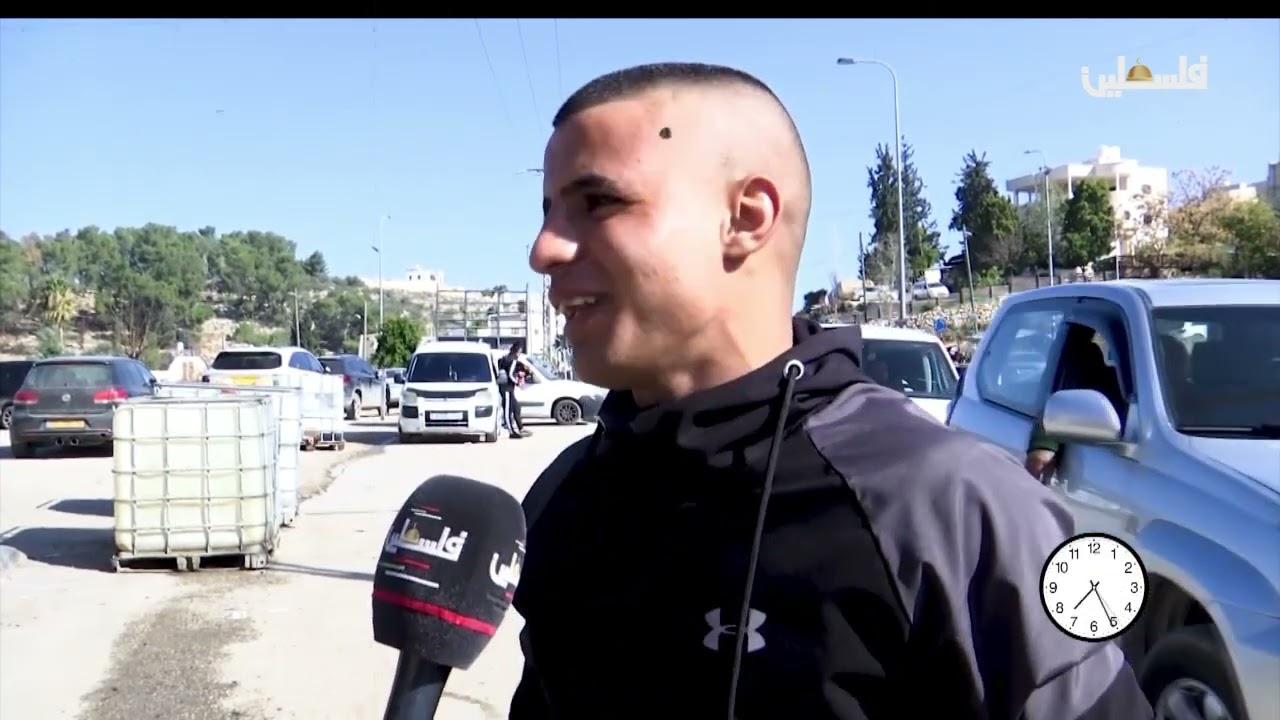 الوقت الضائع على حاجز الاحتلال وبةاباته العسكرية في إذنا بالخليل