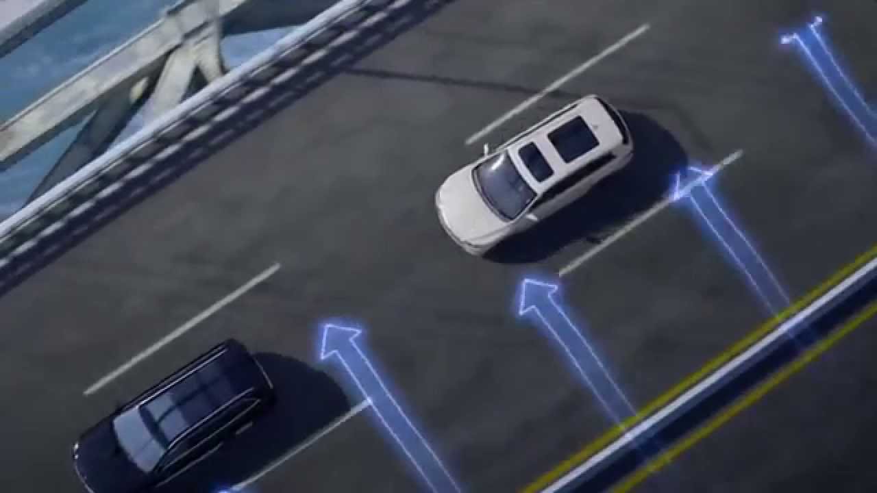 Crosswind Stabilization Mercedes Benz - YouTube