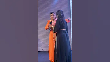من حفل رائع لزينه داودية وبتقديم المذيعه الجميله دنيا بوطازوت Zina Daouidia Donai 