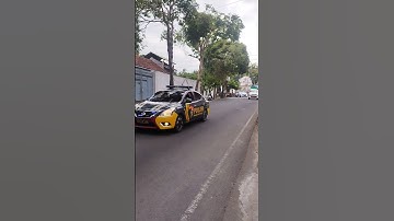 Mobil Polisi Melaju kencang suara sirine terdengar dari jauh #shortvideo #shorts #car #policecar