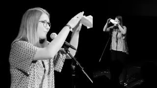 Vorjahressiegerin Sophia Krayc beim KuK Poetry Slam 2015 im CCW Stainach