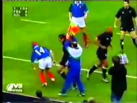 Super placcaggio Jonah Lomu