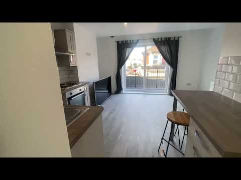 Luxury 2 bedroom flat to rent in central Southsea