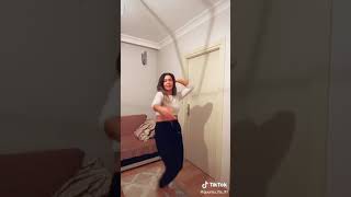 Türk Üniversiteli Kız Kocaman Göğüsüyle Azdırıyor