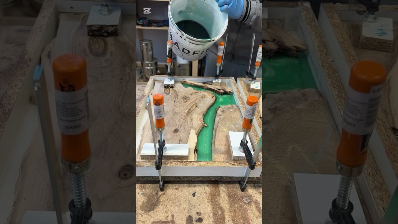 green epoxy resin Pour 