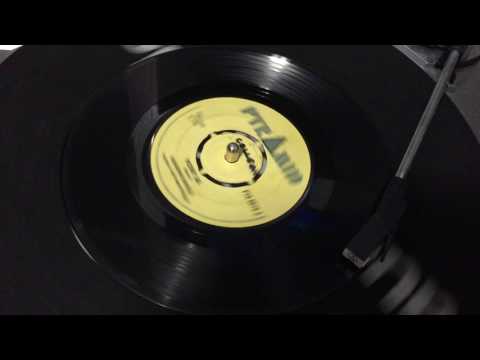 DESMOND DEKKER - PICKNEY GIRL - PYRAMID 1969 - REGGAE 7" 45 SINGLE
