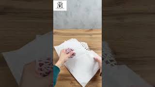 How to make a simple hot glue vase #homediy #gluegunart #gluegunhacks #vasecenterpiece #craft #diy