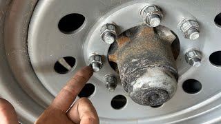 Busted Wheel Stud! Fix IT! Jeep Wrangler