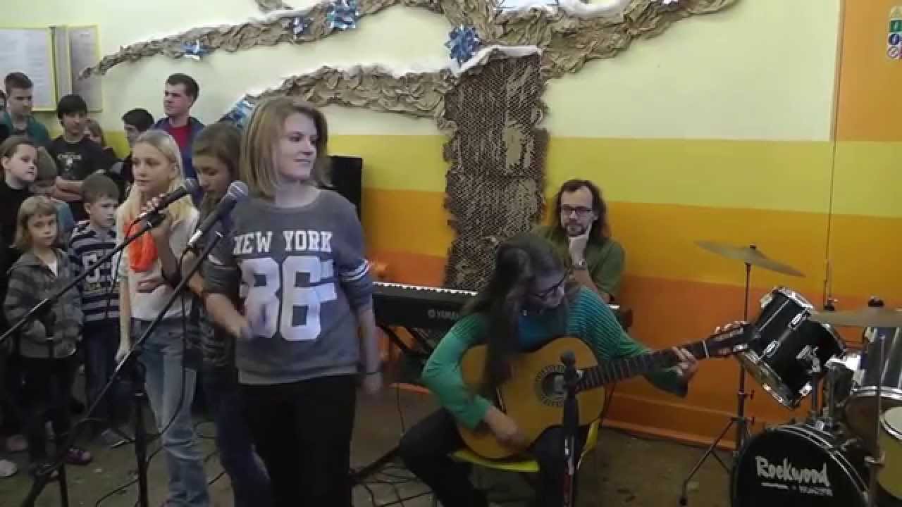 14/15 Předvánoční dopoledne s kapelou