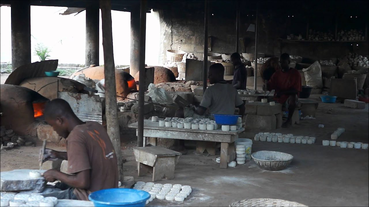 Les perles africaines de verre du Ghana par Africouleur