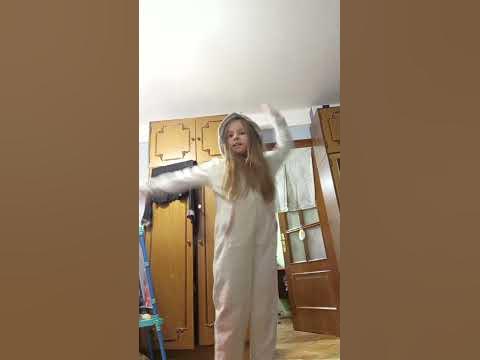 танцую - YouTube