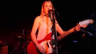 Liz Phair 12.12.10 at Maxwell's 13 songs Liz Phair 12.12.10 at Maxwell's 13 songs