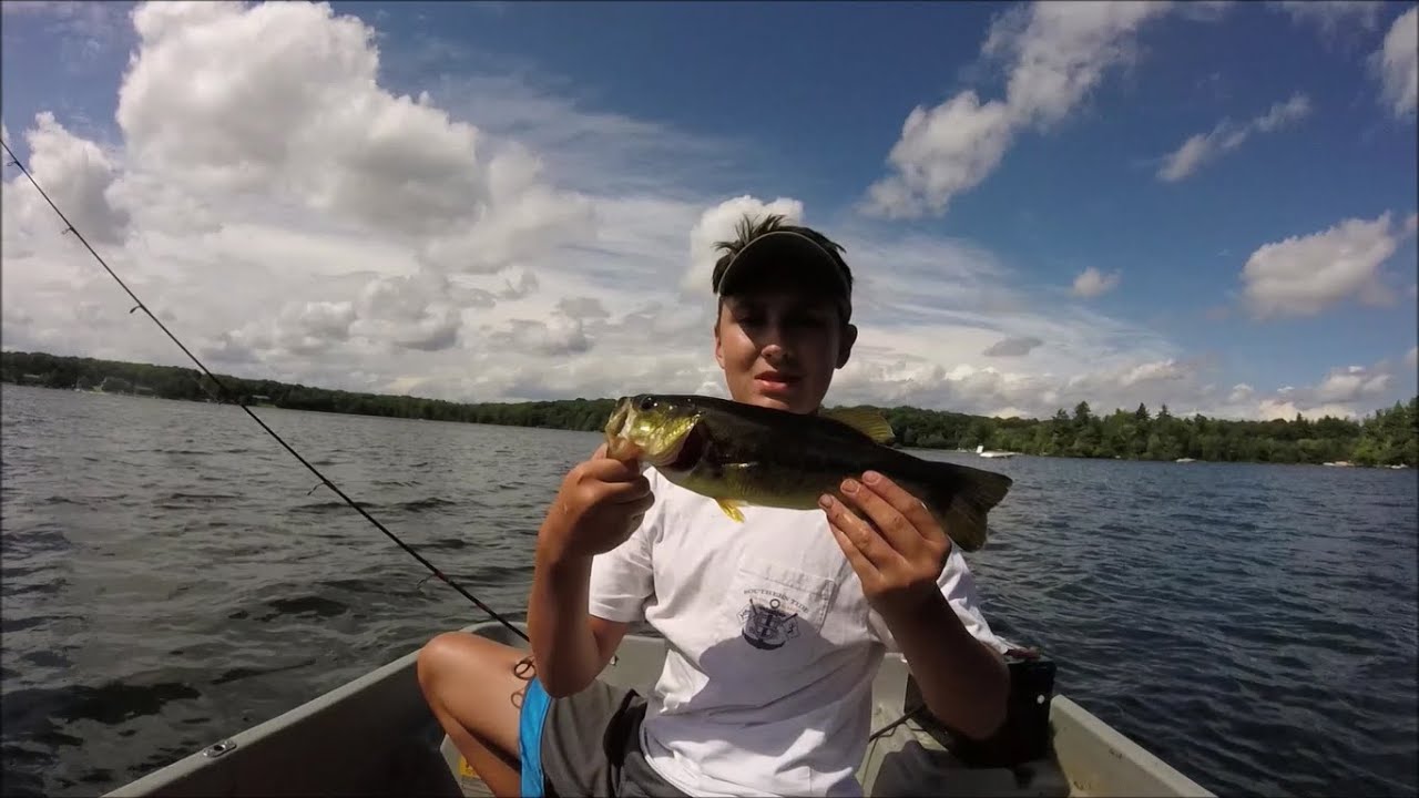 Fishing In New York for Largemouth Bass & Dinnerplate Sized Bluegill Ft