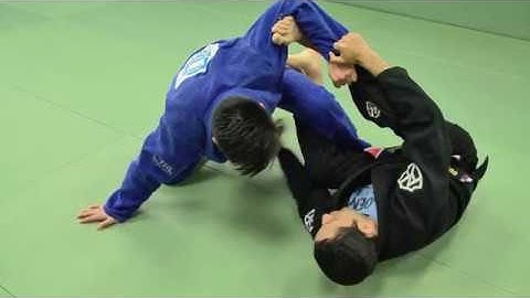 Taking the Back using Spider Guard to Reverse De La Riva