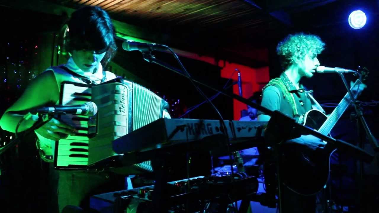 Prehistoricos. Bar Loreto