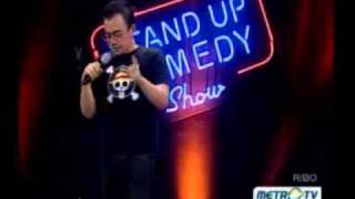 Download lagu Stand Up Commedy Metro Tv - 1 Februari 2012 1.flv