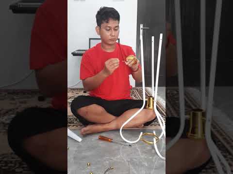 Video: Salon rambut penuh warna dan segar untuk anak-anak