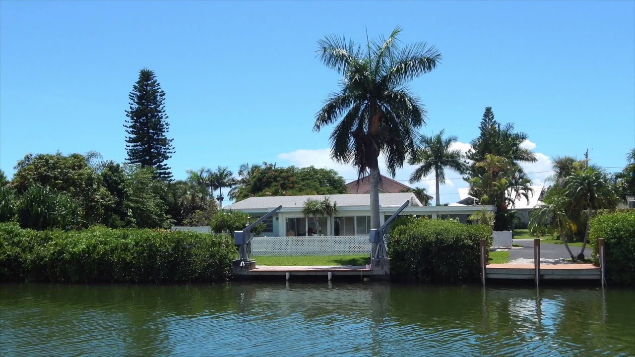 Isles Of Capri Real Estate 2396424000 119 Tahiti St Naples