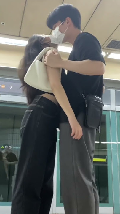 He used to be a shy Korean boy 🤣 ㅋㅋ #boyfriend #couplegoals