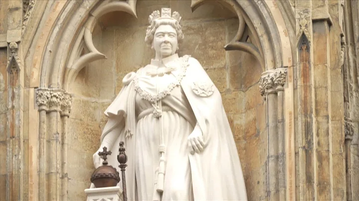 King Charles Bows to Statue of Late Queen Elizabeth