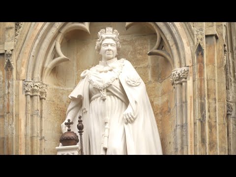 King Charles Bows to Statue of Late Queen Elizabeth