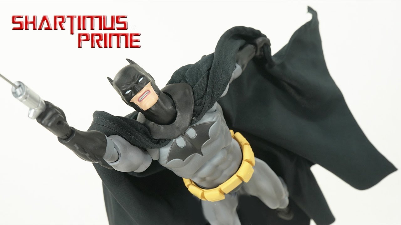 Repainted Orphan - MAFEX Batman Hush Black Version DC Comics