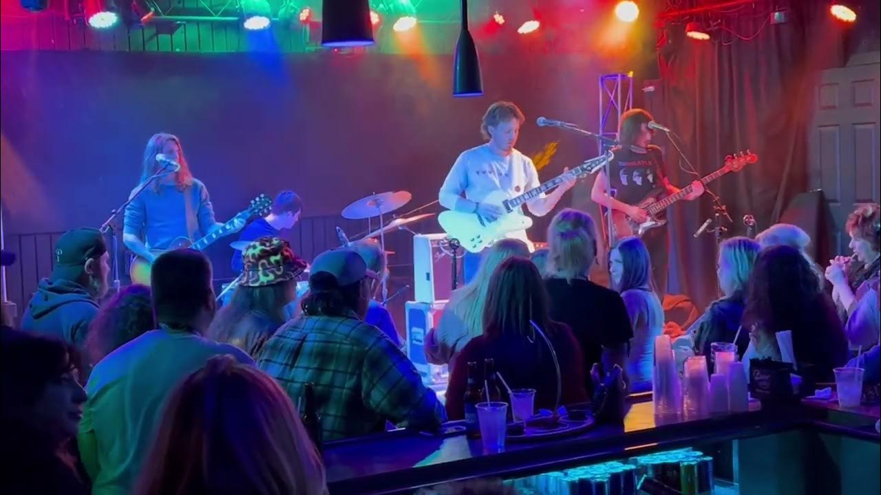 'Get Back' (Fat Mezz covering a Beatles classic, 11-26-22) 'Get Back' (Fat Mezz covering a Beatles classic, 11-26-22)