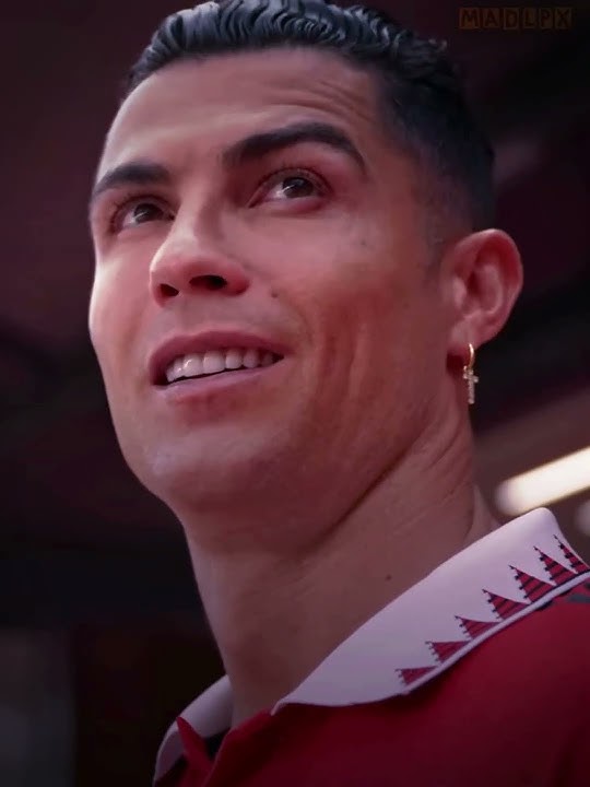 Ronaldo back to Manchester United 😍. A True Poetic Masterpiece from Peter Drury 🤩