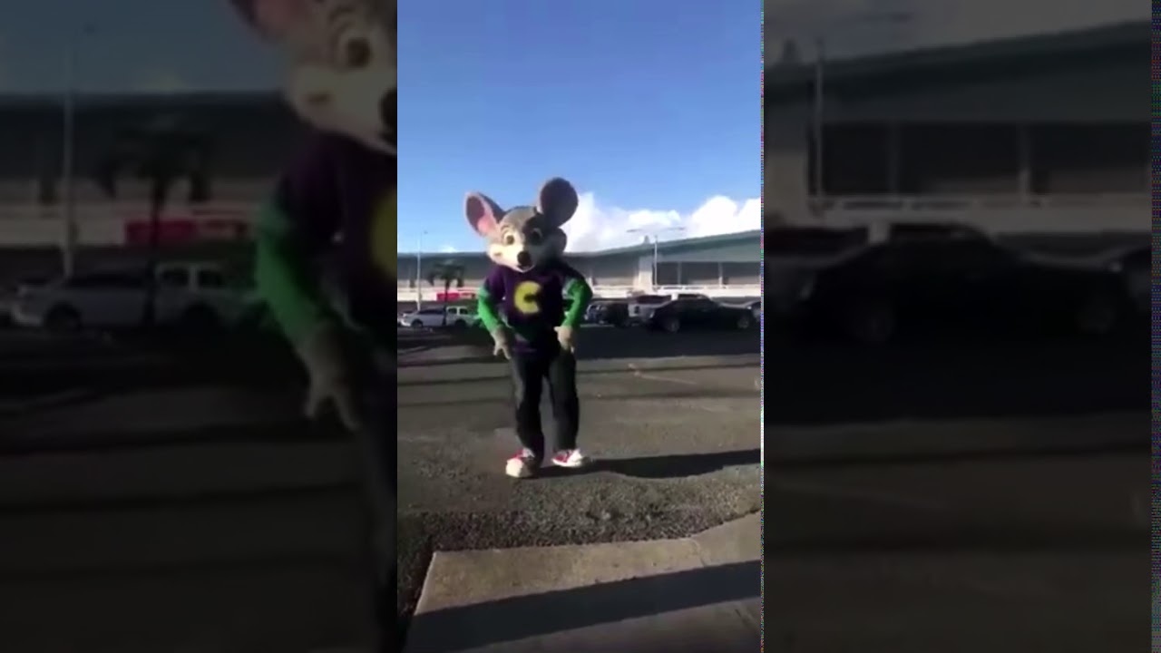 Chuck e Cheese doing the crip walk YouTube