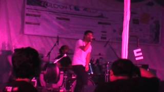 EvoLet Live at POLTEK UI 2009 - Covering Megalomaniac (Incubus).wmv