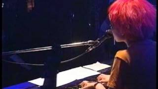 Video thumbnail of "bonnie pink - No one like you"