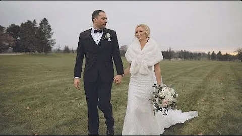 Megan + Zack // Michigan Wedding // The Black Barn Wedding Venue