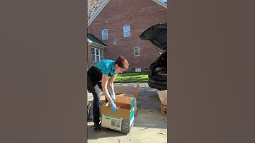 The Proper Way to Break Down a Box #ProDeclutteringTip #shorts