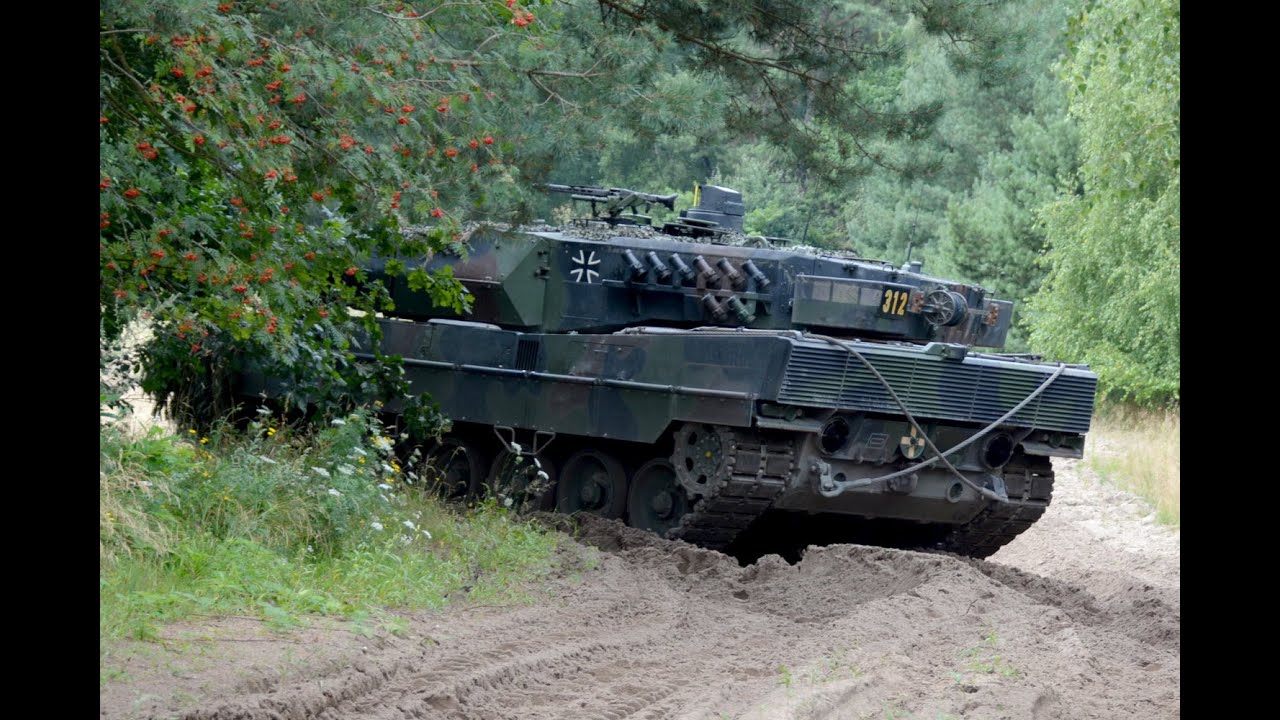 Bergung von Leo des PzBtl 104 nach Lagerschaden  15 02 2019