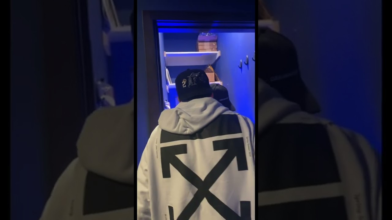 Philthy Rich seen TAXIN people $100k to get in Club Philthy