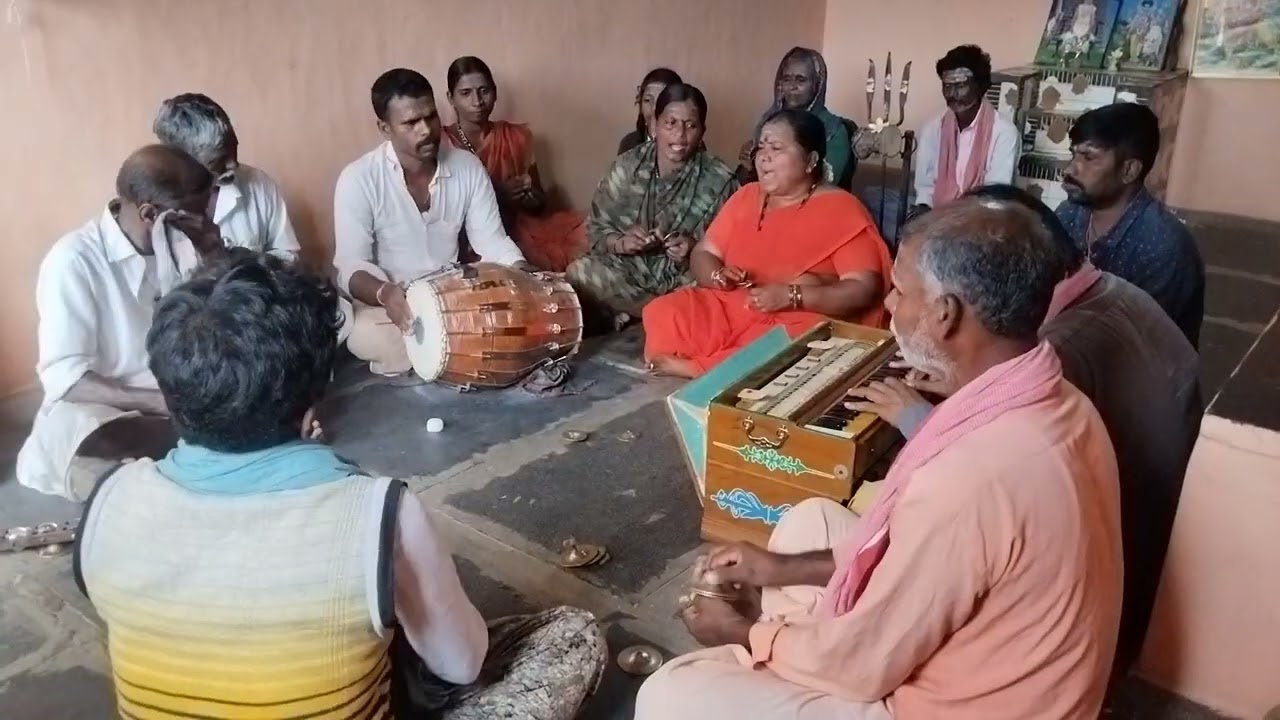 ತತ್ವ ಭಜನೆ ಪದ ಎಂತಹ ಶ್ರೀಮಂತನ ಮಾಡಿಕೊಂಡೇನವ್ವ ಸಂತೋಷದಿಂದ ಸುಖ ಪಟ್ಟೆನವ್ವ