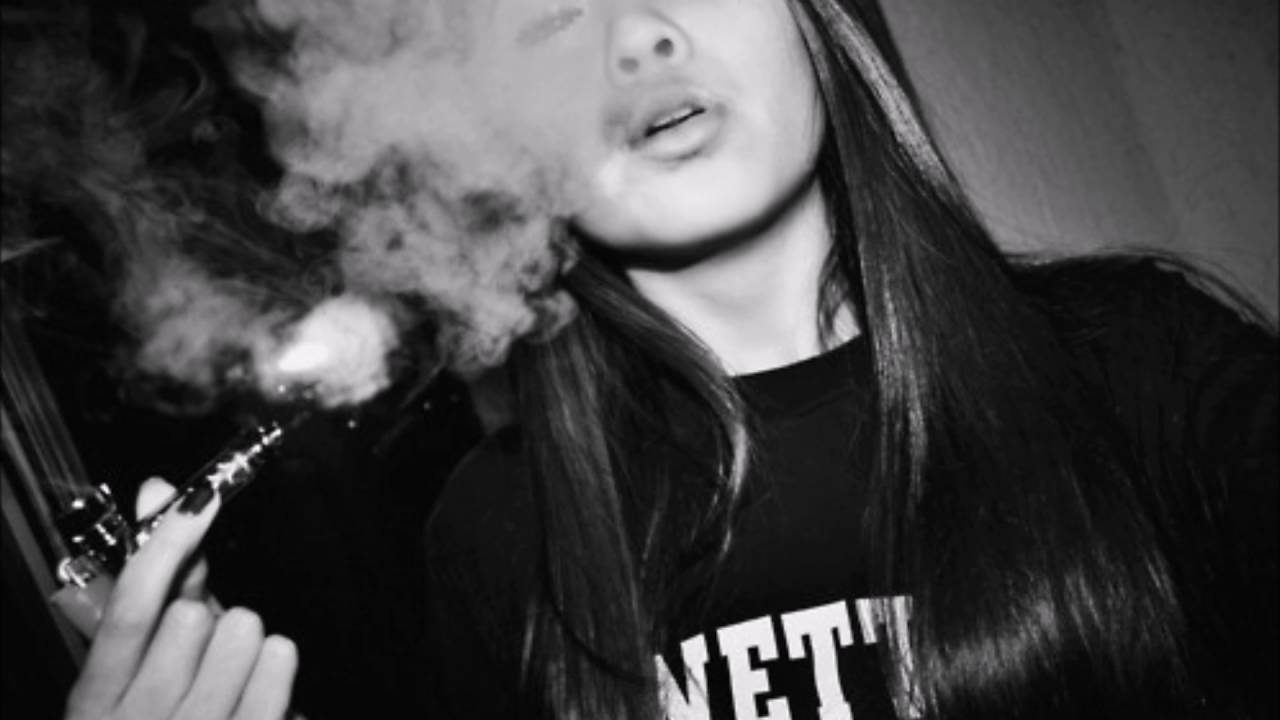 Тарасов невыносимая. Girl Smoke Love. Girl Smoke Arabic.