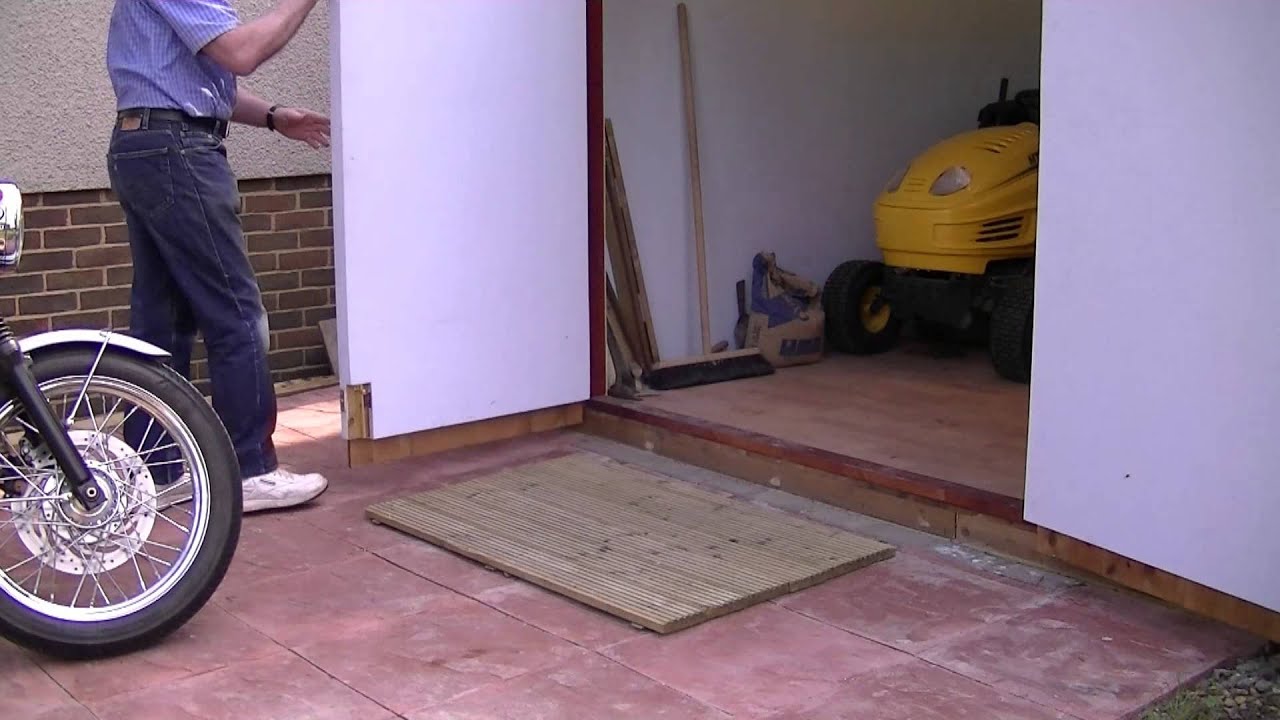 An adjustable ramp for a shed - YouTube