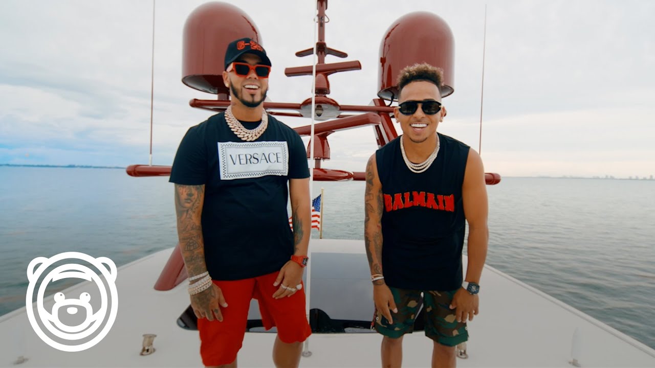 ⁣Ozuna & Anuel AA - Cambio (Video Oficial)