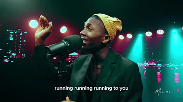 Progress (Nigerian idol winner) performing Running to you by Chiké Live on Mac Roc Sessions