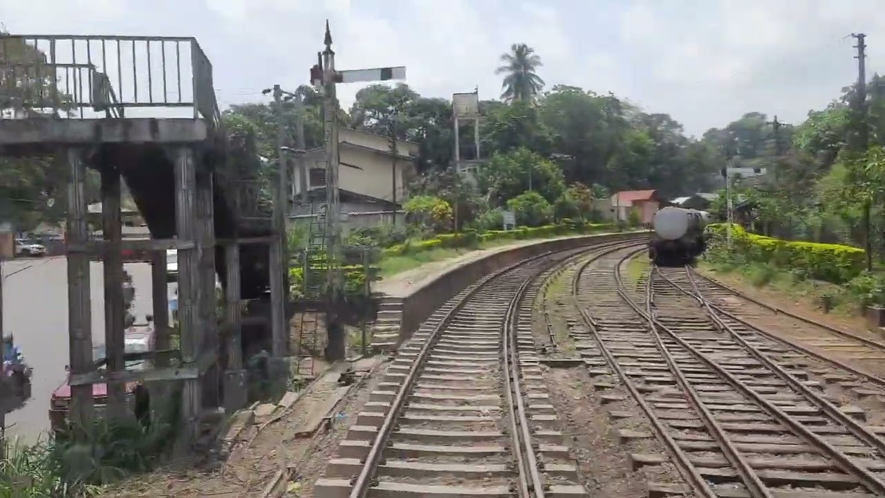 Peradeniya Junction train reverse video from Colombo to badulla train observation coach