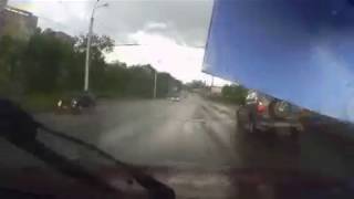 მანქანას დაეჯახა ცინკის ლისტი