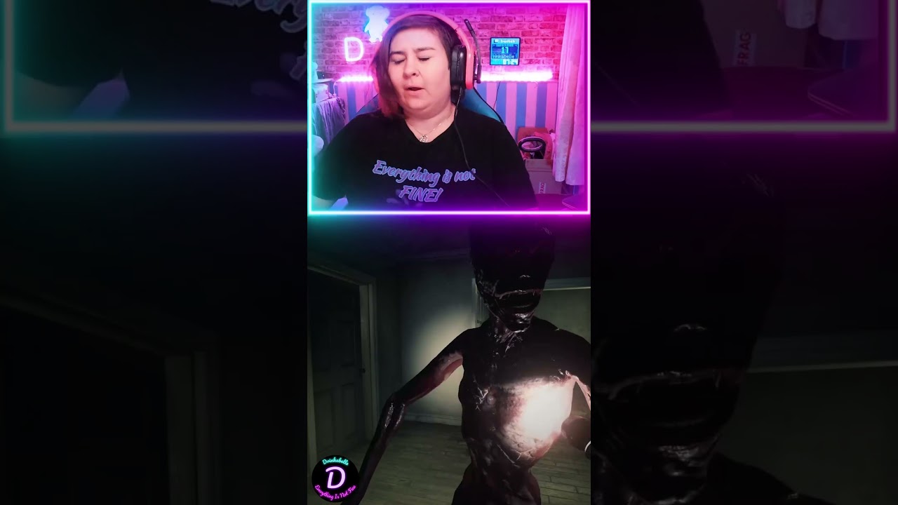 Jumpscare so hard I got airtime 💀 #escapethebackrooms #gamingclips #jumpscare #twitchstreamer #clips