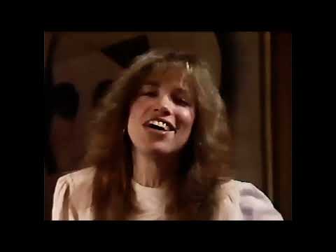 Carly Simon - Nobody Does It Better (Remastered) SD